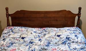 lot 46 image: Vintage Full Size Bed Frame