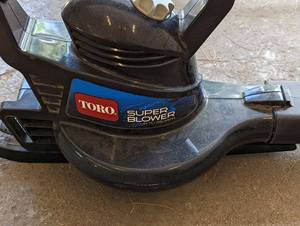 lot 61 image: Electric Toro Blower and Black and Decker Weed Whip