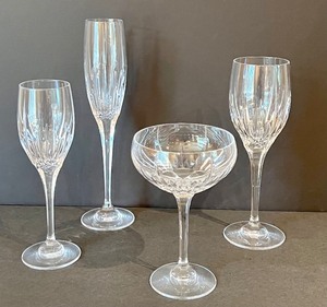 lot 27 image: Variety of Beautiful Crystal Stemware
