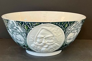 lot 76 image: Classical Christmas Punch Bowl Set