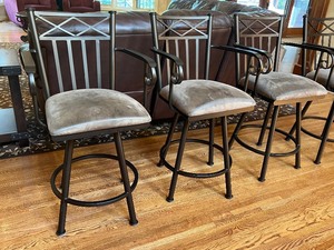 lot 15 image: Set of Four Barstools