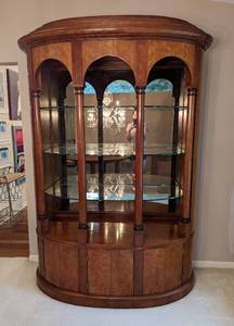 Elegant Curved Henredon Display Cabinet