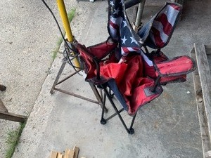 chair   Laths   work light    stand