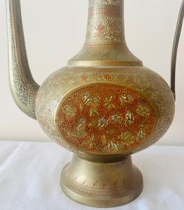 lot 12 image: Vintage Turkish Brass Vessel