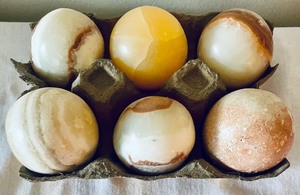 lot 18 image: Egyptian Alabaster Grouping