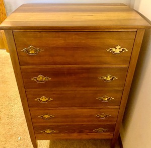 lot 75 image: Vintage Wooden 5 Drawer Dresser with Beautiful Brass Hardware