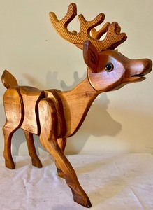 lot 90 image: Charming Carved Wood Deer