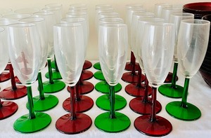 lot 153 image: Festive Red and Green Stemmed Glassware and Bowls