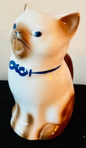 lot 147 image: Cute Cat Themed Milk and Creamer Pitchers