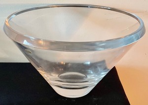 lot 170 image: Three Beautiful Serving Bowls