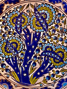 lot 118 image: Handmade Apollon Keramik Archangelos Rodos Platter from Greece