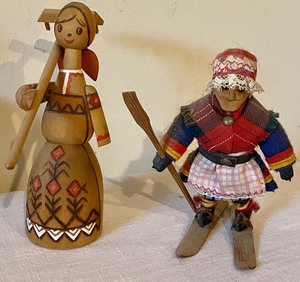lot 126 image: Dolls, Trinkets and Trolls Oh my