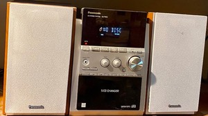 lot 191 image: Panasonic Stereo with 2 Speakers