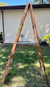 lot 238 image: Keller Wooden 8 Foot Ladder