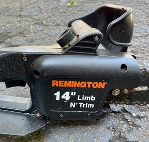 lot 240 image: Remington 14 Inch Limb N Trim Electric Chainsaw