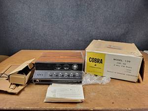 Vintage COBRA Model 139 CB Radio in Original Box
