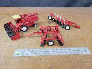 International Diecast Toys - Combine, Disc and Plow