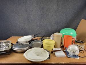 Large Kitchen Lot - Tupperware, Eckoware and More - NO SHIPPING