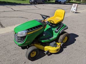 2012 John Deere D140 Lawn Tractor - 225 HRS - SEE VIDEO - Needs Work