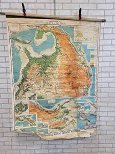 lot 26 image: Vintage United States School Map - Cloth Backed - Has Damage - See Pics - About 48 x 60