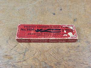 lot 49 image: Antique CeeTee (Crescent) 6 Slip Joint Pliers w Original Box