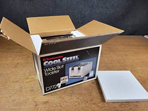lot 78 image: New in Box 4-Place Wide Slot Toaster - Toastmaster D772