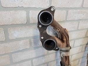 lot 100 image: Motorcycle Exhaust and Exhaust Headers - Harley Davidson Per Seller - NO SHIPPING