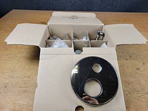lot 124 image: BRIZO Levoir Thermostatic 3F Integrated Diverter - Part No. T75598-PN