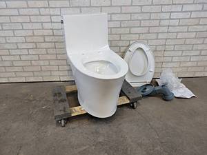 lot 150 image: New open Box - KOHLER Single Piece Elongated Bowl Toilet - Model SFS5K7PSK - Looks to be complete and in good condition - NO SHIPPING - Cart NOT Included