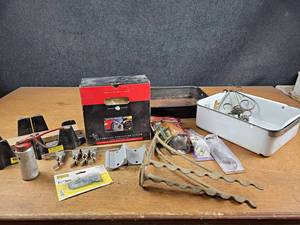 lot 222 image: Large Lot of Assorted Garage Supplies and More