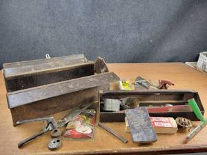lot 232 image: Vintage Toolbox, Tools and Hardware