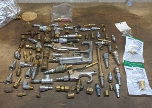 lot 33 image: Air Compressor Nozzles & Accessories