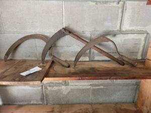 lot 74 image: 3 Vintage ScytheSickle Farm Tools