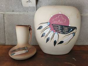 lot 77 image: Vintage Betty Selby Pueblo Vases Set ($110)