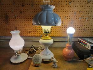 lot 81 image: Vintage Lamp Collection