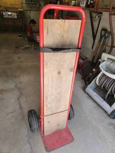 lot 39 image: Red Metal Hand Truck
