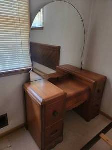 lot 02 image: 1930s Art Deco Waterfall Vanity $1000 Value