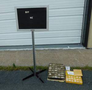 lot 16 image: Pedestal Letter Board Sign with Letters