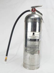 lot 15 image: Vintage 1970 Underwriters Laboratories Inc Grenadier P 2.5 Gallon Pressurized Fire Extinguisher Model WP-41