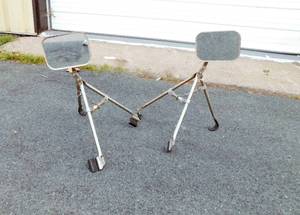lot 116 image: Vehicle Tripod Blind Spot Mirrors