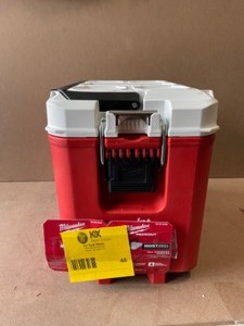Milwaukee PACKOUT 10 in. Red 16 qt. Compact Cooler