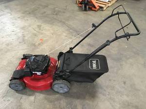22 in. Recycler Briggs & Stratton High Wheel FWD Gas Walk Behind Self Propelled Lawn Mower with Super Bagger by ToroCustomer Returns See Terms on Auction
