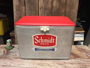 lot 5 image: Vintage Schmidt Beer Cooler