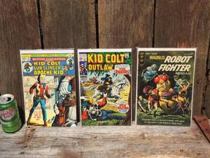 lot 7 image: Vintage Comic Books Robot Fighter - Kid Colt