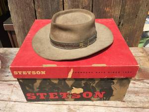 lot 27 image: Vintage Mens Stetson Revenger Hat With Box