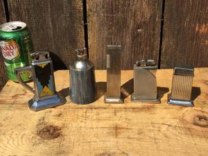 lot 39 image: 5 Vintage Retro - Nouveau Table Lighters