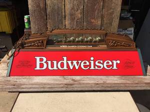 lot 60 image: Amazing Vintage Budweiser Worlds Champion Clydesdale Team BarPool Light
