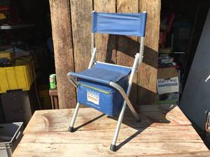 lot 62 image: Vintage Hamms Folding Cooler StoolChair
