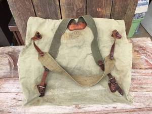 lot 26 image: Early Duluth Pack Monarch No. 3
