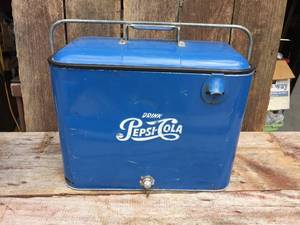 lot 107 image: Vintage Drink Pepsi Cola Pop Soda Cooler